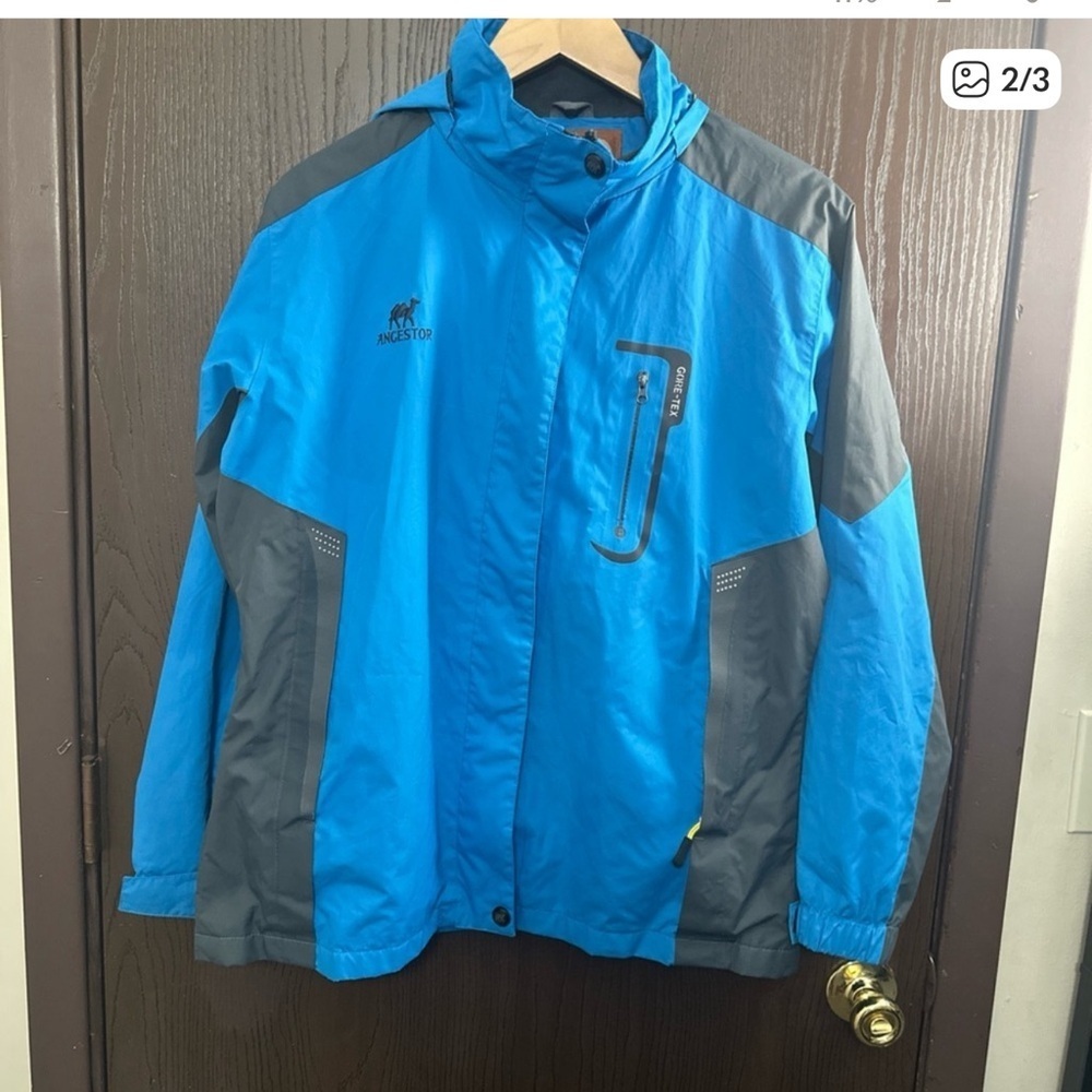 Diamond Candy Outdoor Fashion Blue & Gray Hooded Hiking Rain Jacket Size M